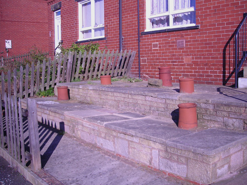 10 pots 