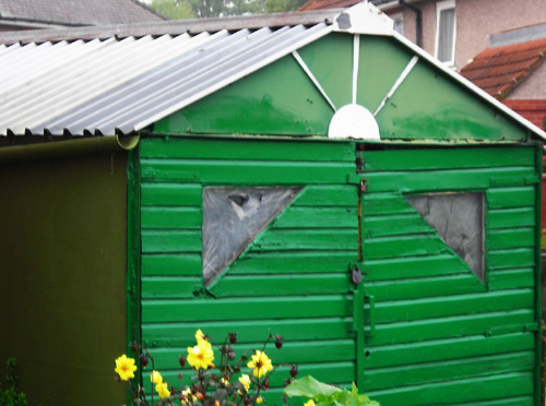 12 green garage