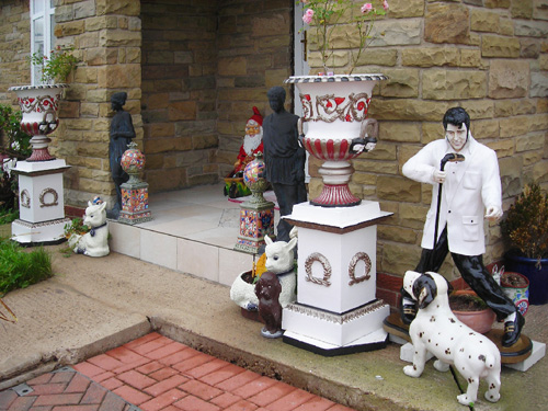 27 elvis santa door